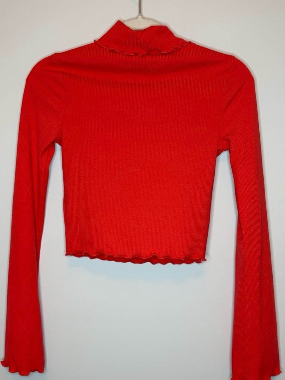 Urban Outfitters Cropped Waffle Knit Lettuce Trim Turtleneck, Large